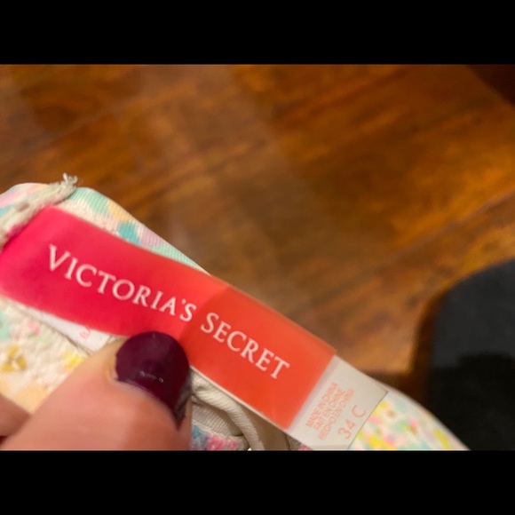 Victoria’s Secret bathing suit top - Picture 2 of 2